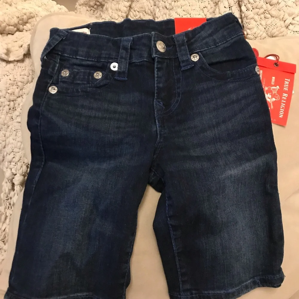 True Religion jean shorts size 5 little boy NWT